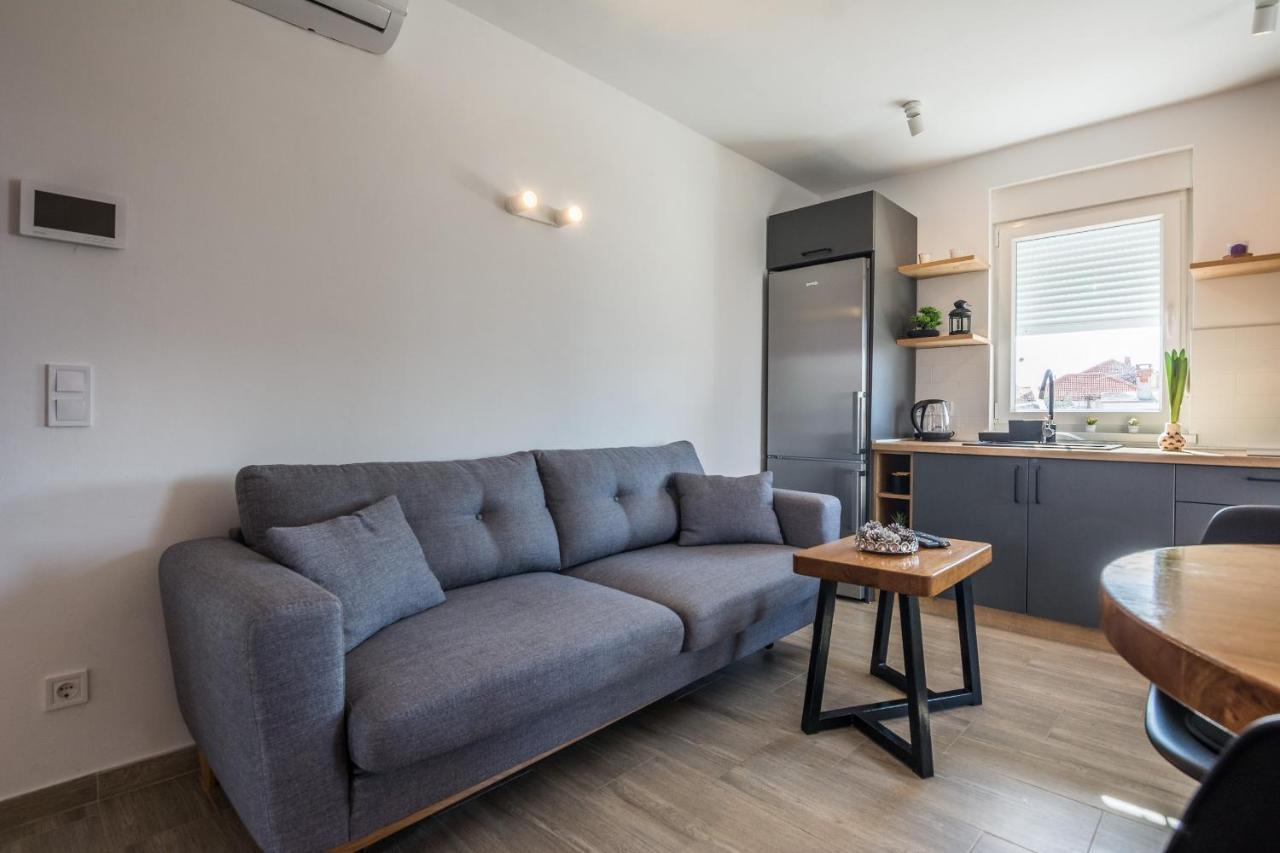 Apartments Pejakovic ヴィル エクステリア 写真