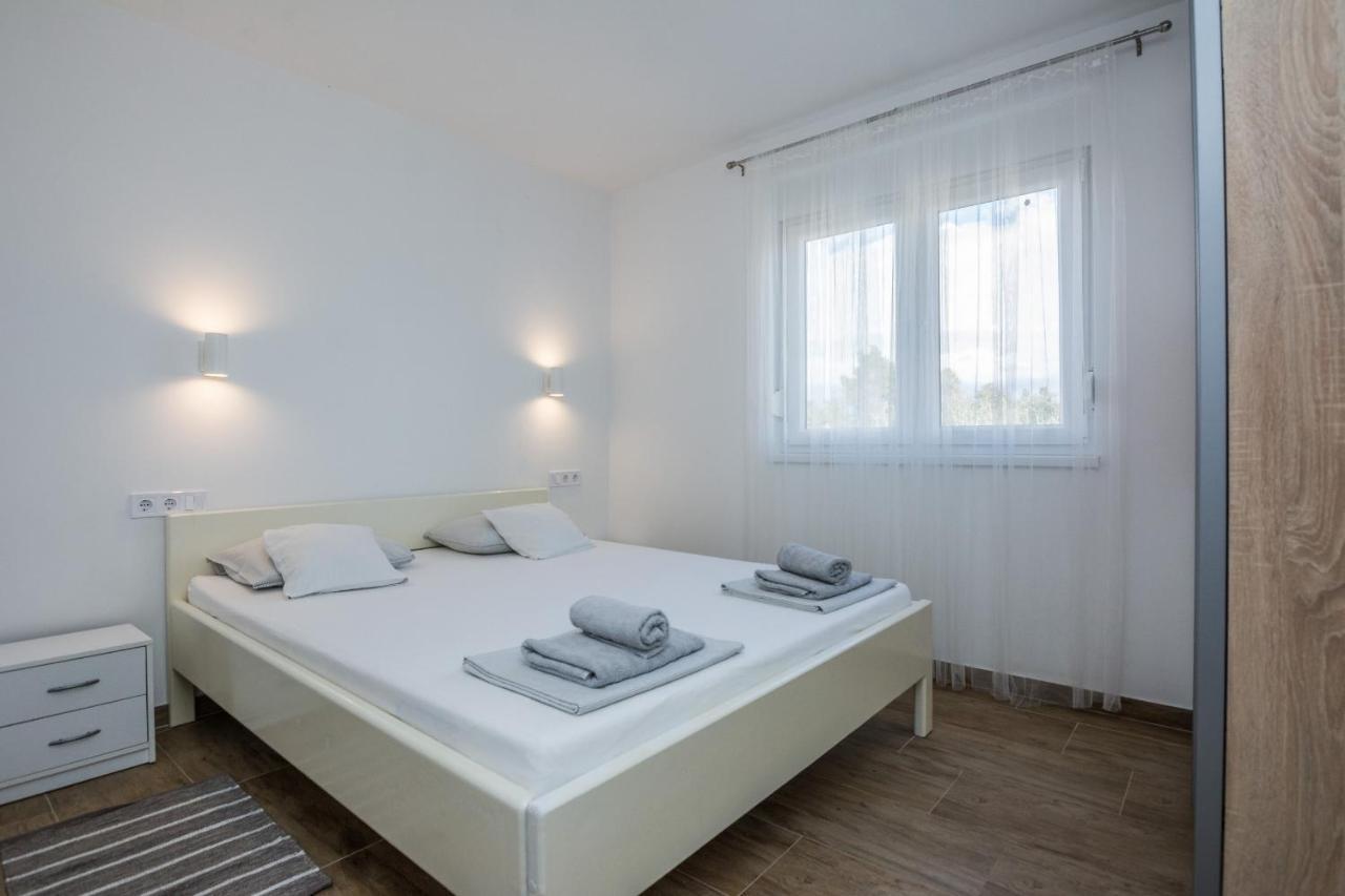 Apartments Pejakovic ヴィル エクステリア 写真