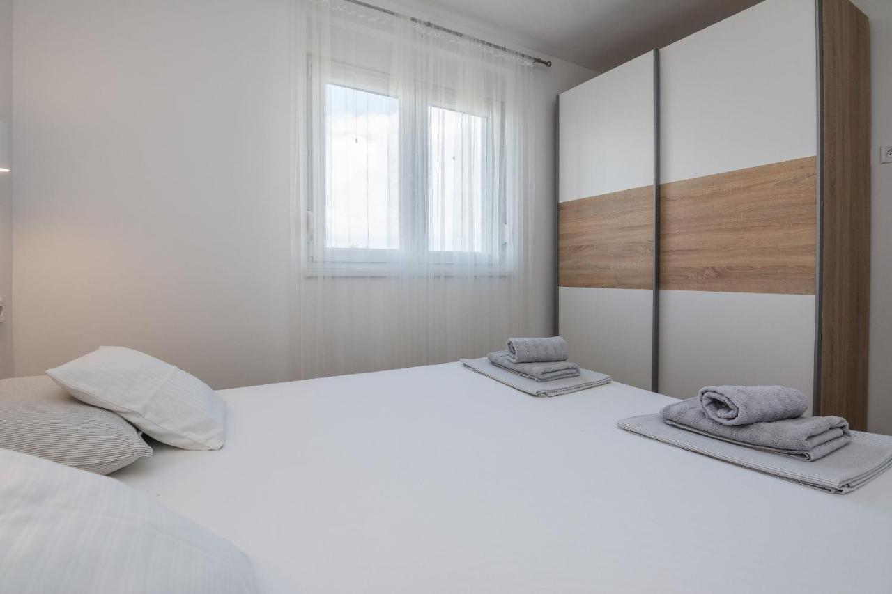 Apartments Pejakovic ヴィル エクステリア 写真