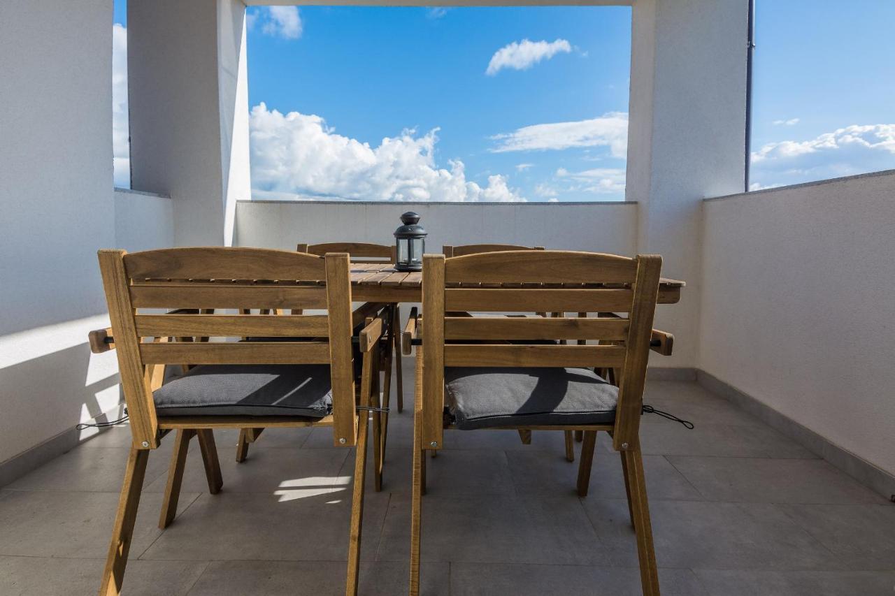 Apartments Pejakovic ヴィル エクステリア 写真