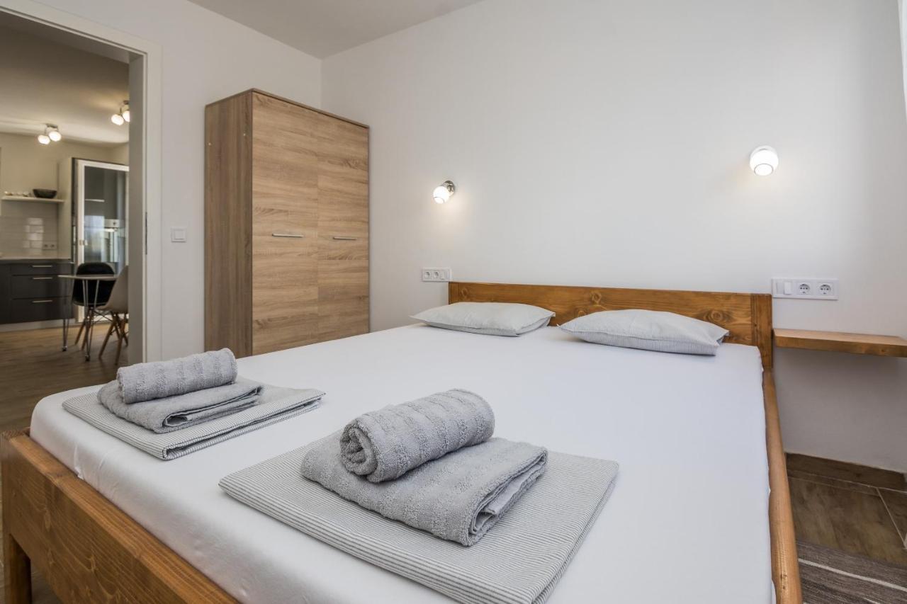 Apartments Pejakovic ヴィル エクステリア 写真