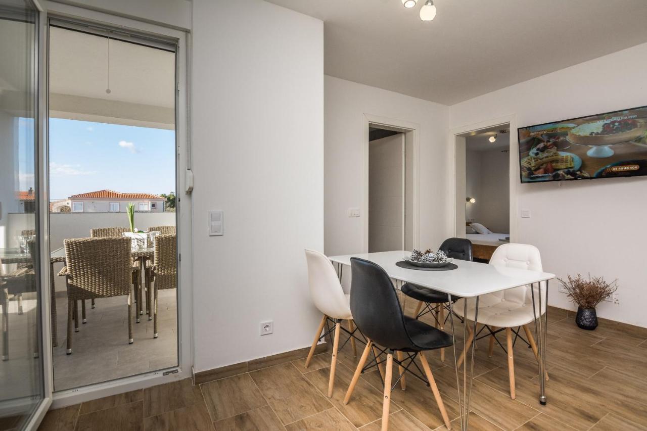 Apartments Pejakovic ヴィル エクステリア 写真