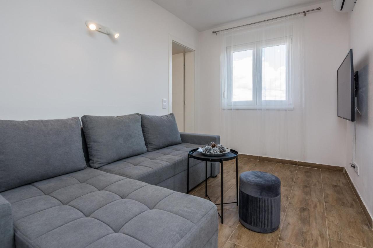 Apartments Pejakovic ヴィル エクステリア 写真